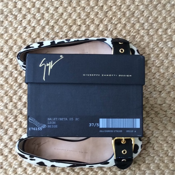 🎉4X HOST PICK🎉Giuseppe Zanotti Design Flats - Picture 4 of 7